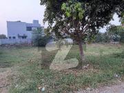 5 marla possession plot for sale in b block good location