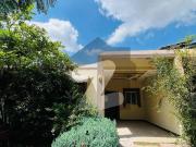 5 Marla Single Story House For Sale with gas 1 crore...