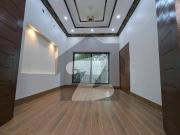 5 Marla Slightly Used House Available For Rent In Lake...