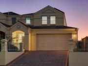 5 Maroong Avenue, Glenelg South, SA 5045