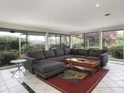 5 Meadowvale Drive, Grovedale, VIC 3216