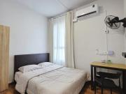 5 mins to Jonker & Hotpot Street · Fully Furnished Room