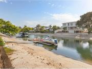 5 Pearl Key, Broadbeach Waters QLD 4218 House For Rent |...