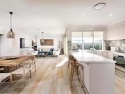 5 PIÈCES de 110m² + EXT S DE 21m² + PKG s