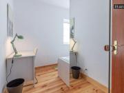 5 quarto, Lisbon Lisbon 1400 098 44549410