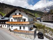 5 % Rendite & separate Einliegerwohnung – ideal für...