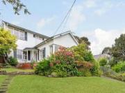 5 Warwick Avenue, Surrey Hills VIC 3127 House Auction