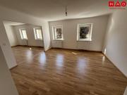5 Zimmer und 5 Gründe um einzuziehen: frisch saniert,...