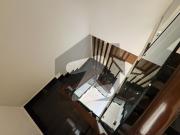 5bedrooms 272sq yard designer villa available for sale...