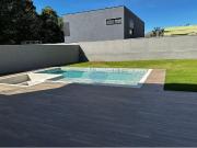 600 Área Útil Sobrado Alugar, 4 Dormitórios localizado...