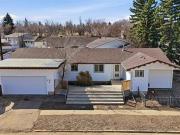 601 Centre Street, Assiniboia, SK, S0H 0B0 house for...