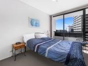 Modern 1 Bedroom With Security Parking In Prime Location