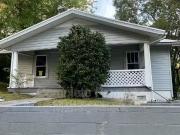 60483360 1076 Green St
