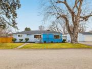 60556865 2606 N Woody Dr