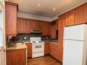 6061 Avenue du Parc Montréal QC H2V 4H4 3 Bedroom...