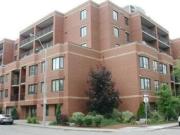 606 47 Caroline Street N