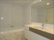 Luxury Living in Cambridge Lane Walk to Everything. Two...