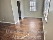 60777132 1082 Garland St