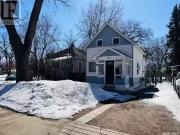 607 28Th Street W, Saskatoon, SK, S7L 0L2 house for sale Li. 607 28Th Street W, Saskatoon, SK, S7L 0L2 house for sale Li.