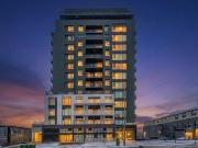 608 71 Wyndham Street S