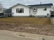 608 Boscurvis Avenue, Oxbow, SK, S0C 2B0 house for sale Lis.