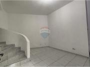 60 Área Útil Casa Alugar, 1 Dormitórios localizado em...