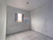 60 Área Útil Casa Alugar, 2 Dormitórios localizado em...