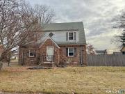 60 Hubbard Rd, Hartford, CT 06114