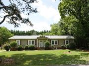 611 6th St SW, Conover, NC 28613