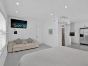 612 15th St #11, Miami Beach, FL 33139