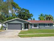 6135 Tanglewood Dr NE, Saint Petersburg, FL 33703