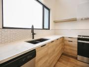 614 Spadina Crescent West
