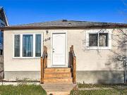 615 Castle Avenue, Winnipeg, R2L 1C4 House For Sale |...