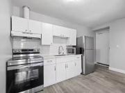 61670079 1344 Wyandotte St E #2