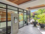 61924525 5928 Birney Avenue