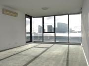 61/99 Whiteman Street