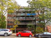 6225 Place Northcrest