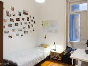 62310 Quarto com cama de solteiro em.