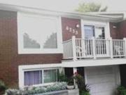 6233 Starfield Crescent Mississauga ON L5N 1X2 3 Bedroom...