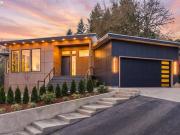 6233 SW Hamilton Way, Portland, OR 97221