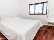 625279 Quarto com cama de casal, com casa de.