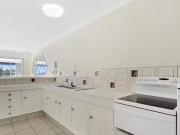6/25 27 Hooker Boulevard, Broadbeach Waters, QLD 4218