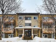 625 Borthwick Ave