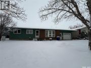 628 Staveley Crescent, Weyburn, SK, S4H 2T6 house for...