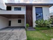 629 sqm House and Lot with Pool in Marquee Place for Sale!