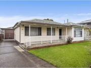 62 Palmer Avenue, KANAHOOKA House for rent Listed by...