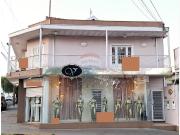 140.00 Área Útil Sobrado Alugar, 3 Ambientes localizado...