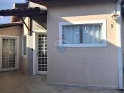 90 Área Útil Casa Alugar, 3 Dormitórios localizado em...
