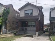 633 Lauder Ave Toronto ON M6E 3J8 3 Bedroom Apartment...