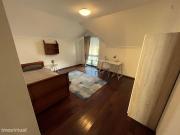 635952 Quarto com cama de solteiro em.